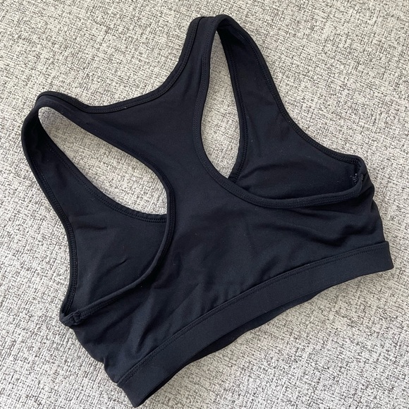 Black and Gold Detail Workout Set - Picture 7 of 7